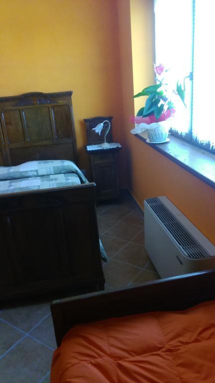 Il Balcone Sul Monferrato Βίλα Tonco Δωμάτιο φωτογραφία